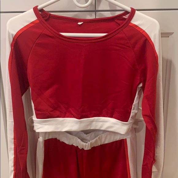 New Cropped sweat suit athletic suit top & bottom - Picture 3 of 5